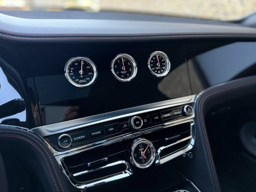 Used 2023 Bentley Flying Spur W12 AWD/4WD image 47