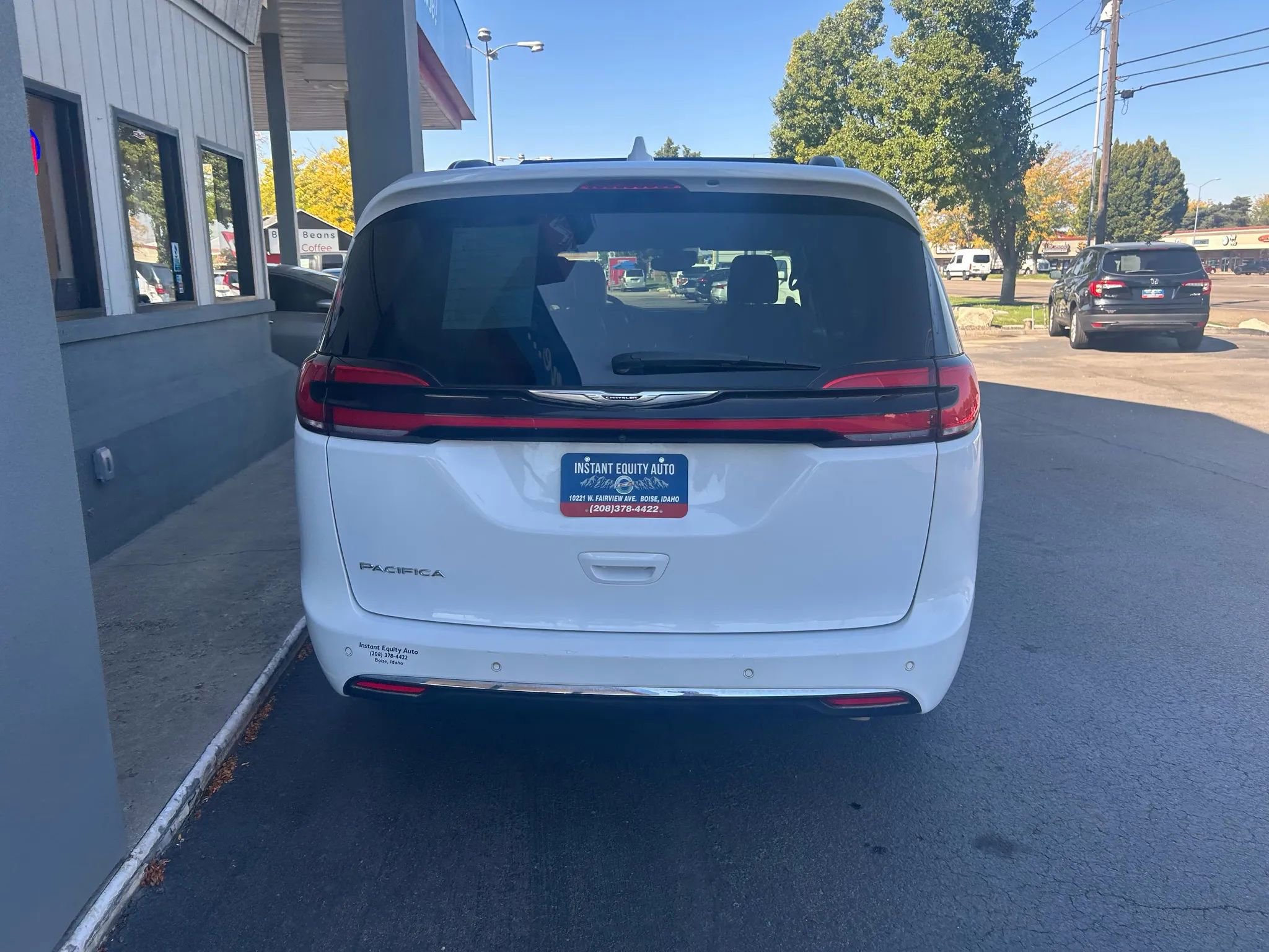 Used 2021 Chrysler Pacifica Touring-L image 38