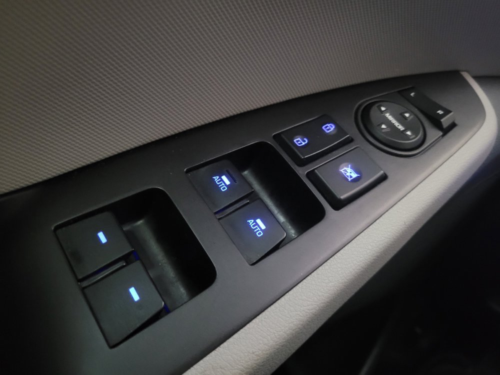 Used 2019 Hyundai Ioniq Limited FWD image 27