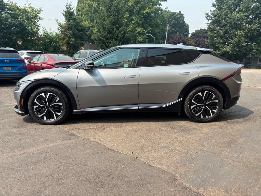Used 2024 Kia EV6 Wind AWD/4WD image 11