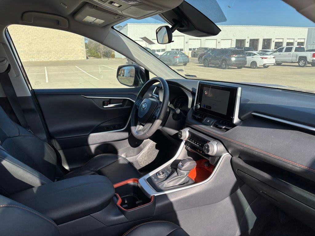 Used 2024 Toyota RAV4 Adventure image 16