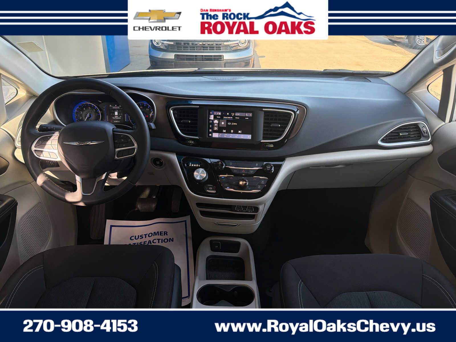 Used 2023 Chrysler Voyager LX FWD image 26