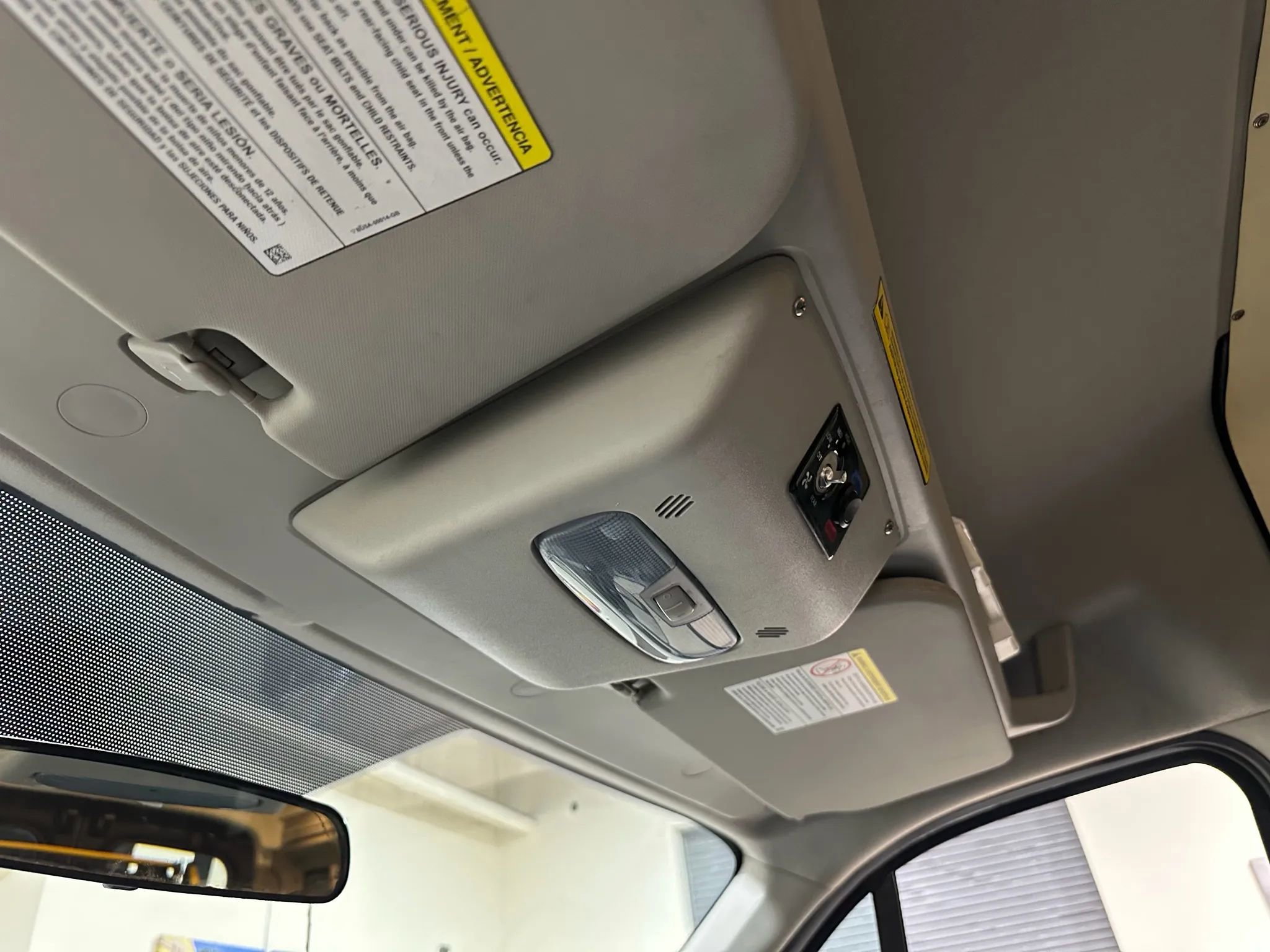 Used 2015 Ford Transit 250 148 Medium Roof RWD image 41