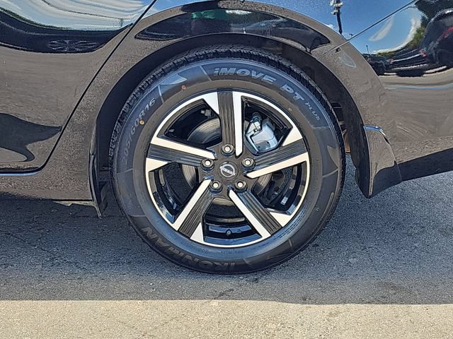 Used 2025 Nissan Sentra SV w/ All-Weather Package FWD image 36