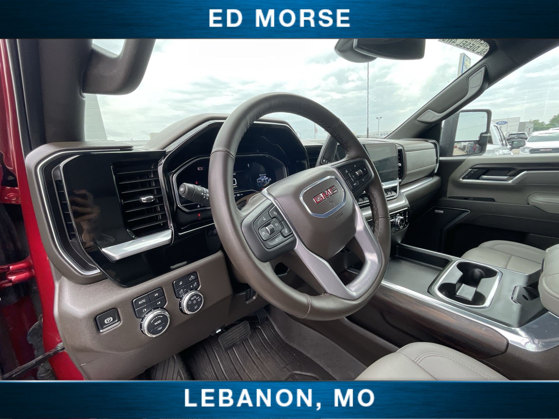 Certified 2025 GMC Sierra 2500 SLT w/ SLT Convenience Package AWD/4WD image 10