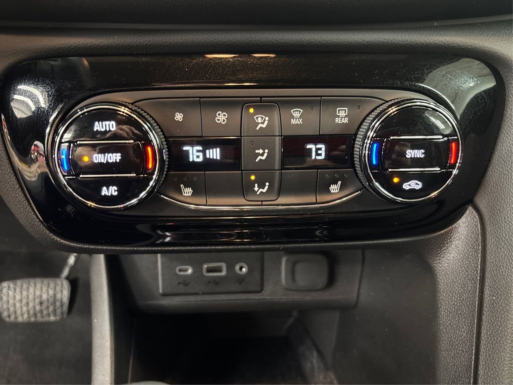 Used 2023 Buick Encore GX Select AWD/4WD image 31