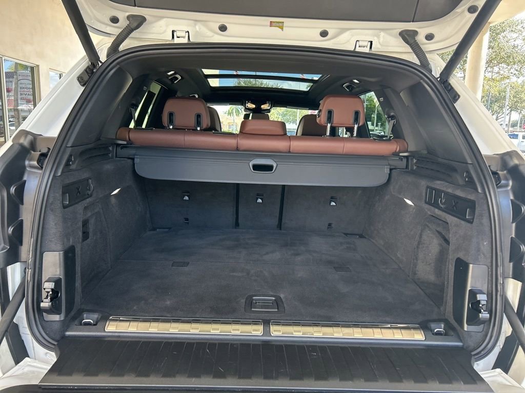 Used 2025 BMW X5 xDrive50e image 44