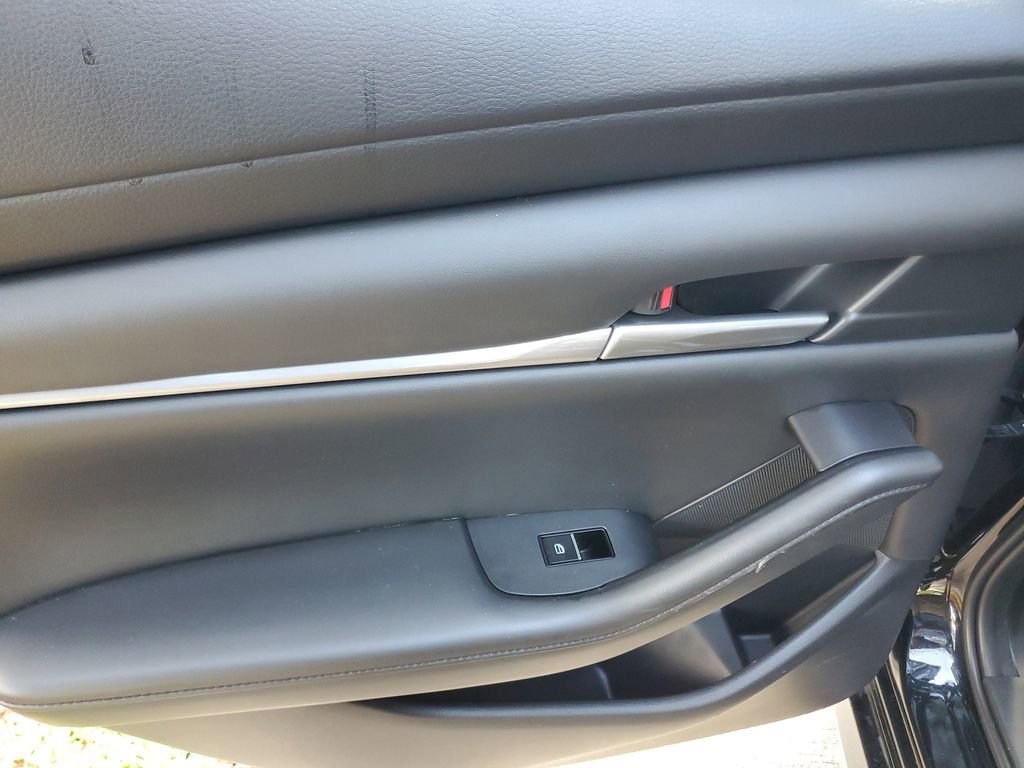 Used 2023 MAZDA MAZDA3 s FWD image 15