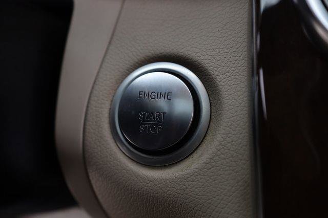 Used 2017 Mercedes-Benz GLC 300 4MATIC image 31