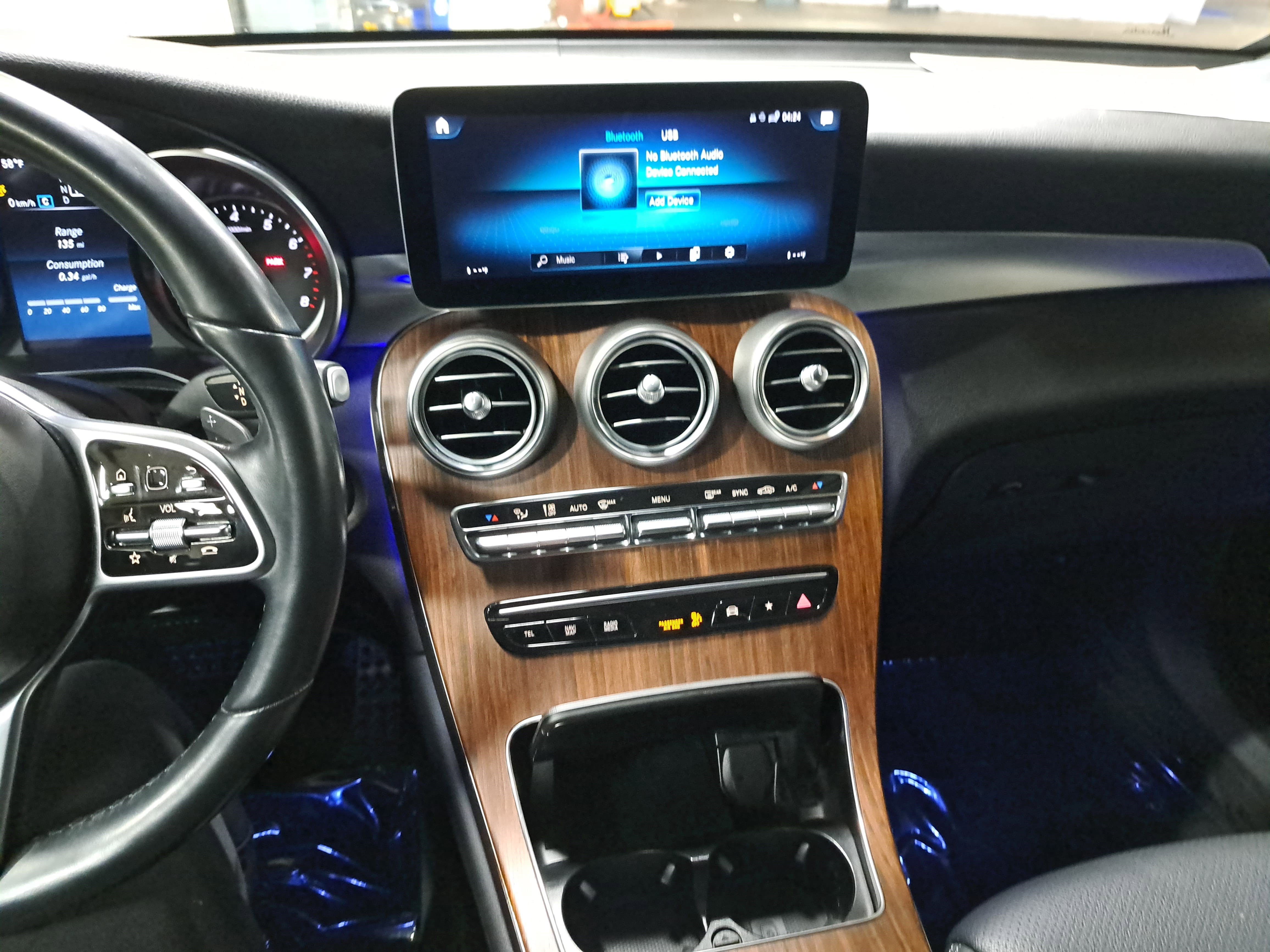 Used 2022 Mercedes-Benz GLC 300 4MATIC image 21