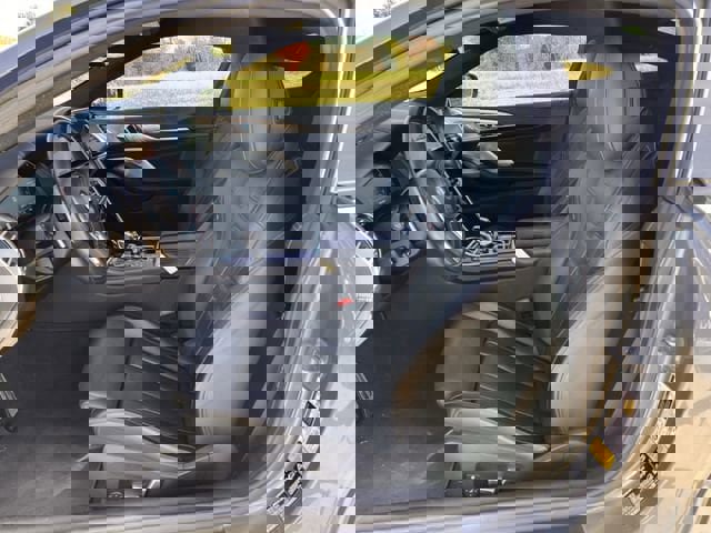 Used 2023 BMW M850i xDrive Coupe image 23