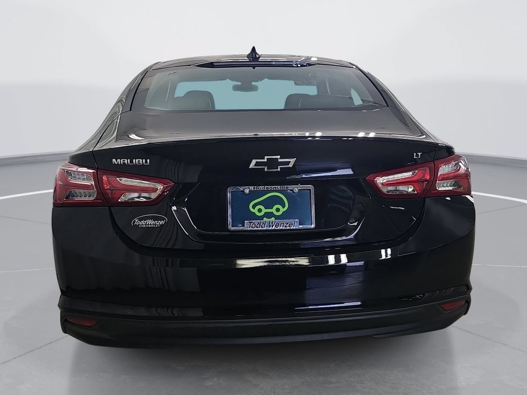 Certified 2022 Chevrolet Malibu LT FWD image 5
