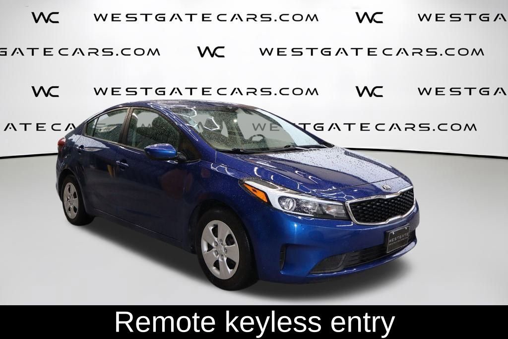 Used 2017 Kia Forte LX image 2