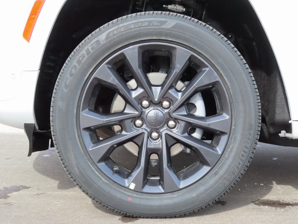 New 2026 Jeep Grand Cherokee Limited image 15