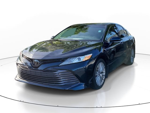 Used 2019 Toyota Camry XLE FWD image 3