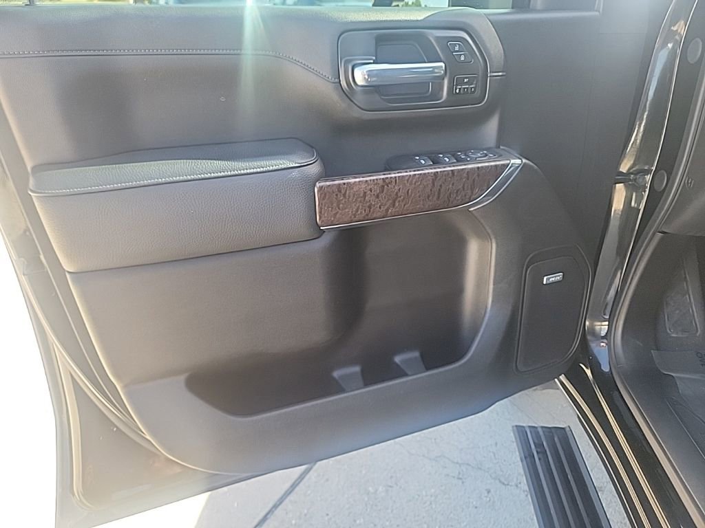 Used 2023 GMC Sierra 3500 Denali w/ Denali Ultimate Package image 10