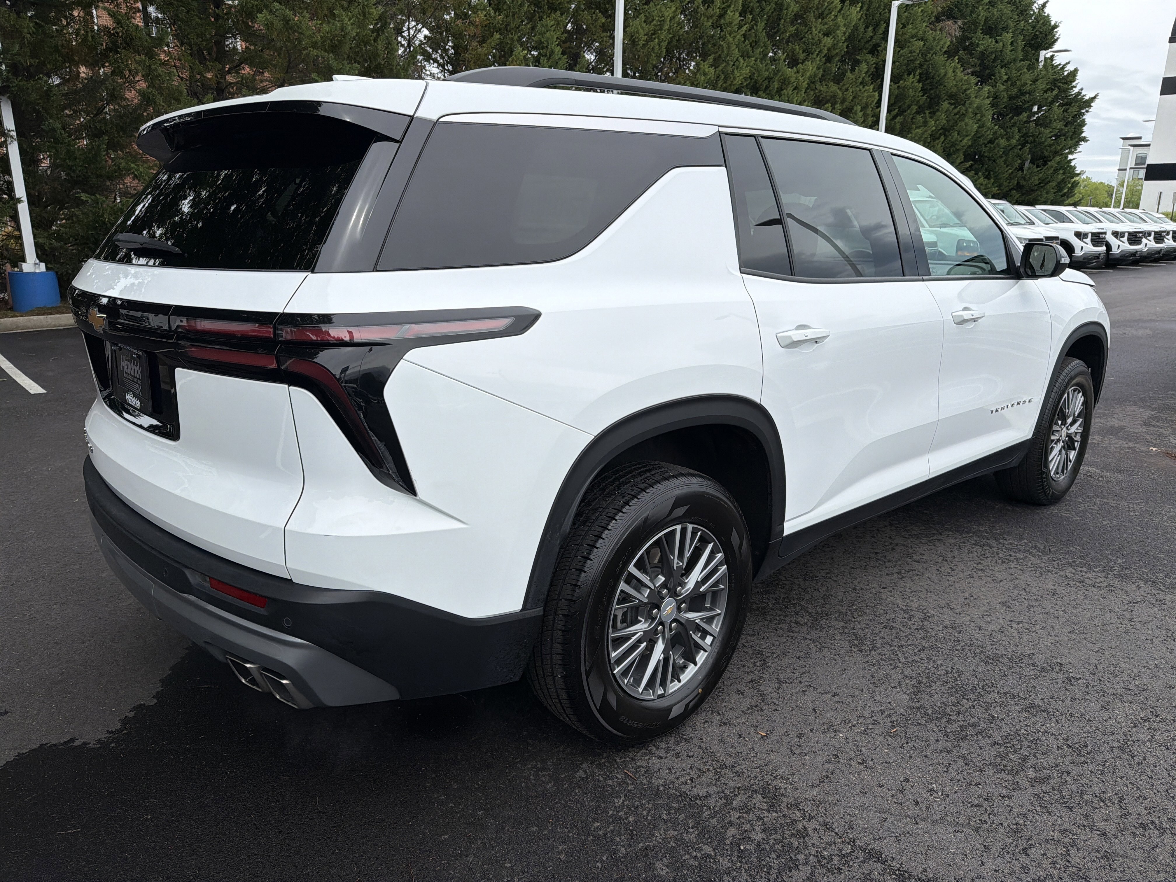 Used 2025 Chevrolet Traverse LT AWD/4WD image 10