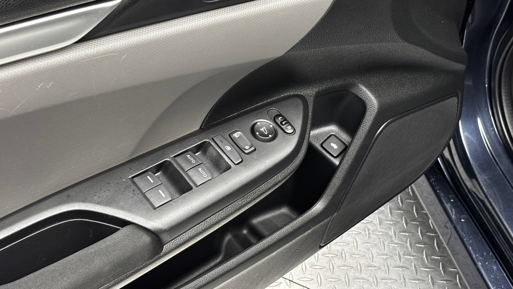 Used 2020 Honda Civic LX image 16