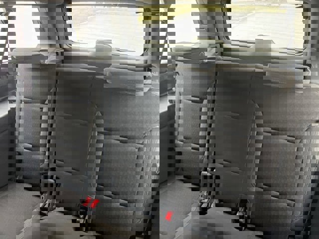 Used 2025 Chevrolet Suburban LS image 10