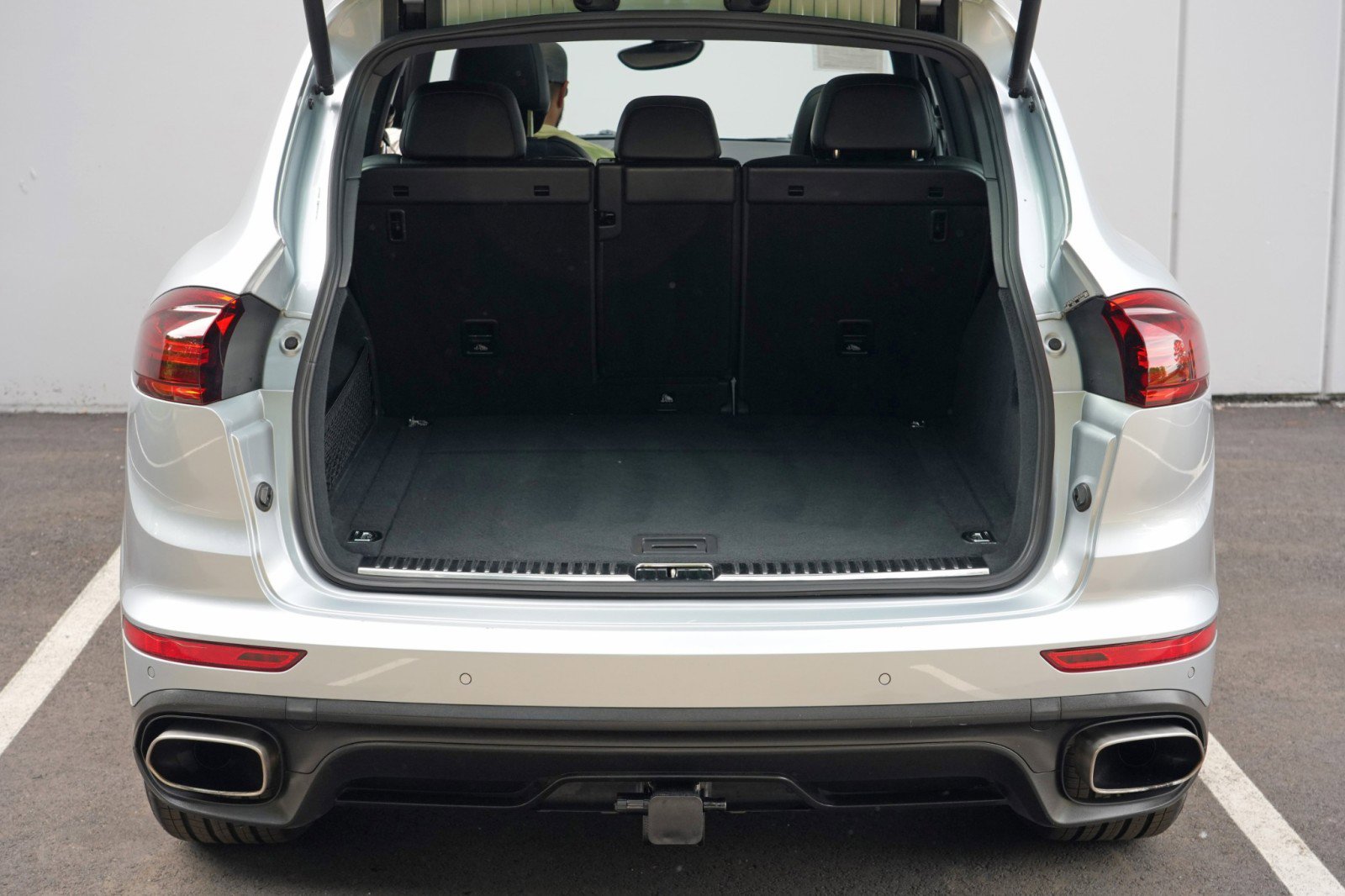 Used 2018 Porsche Cayenne Platinum Edition AWD/4WD image 9