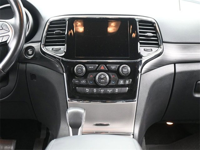 Used 2022 Jeep Grand Cherokee Laredo X image 25