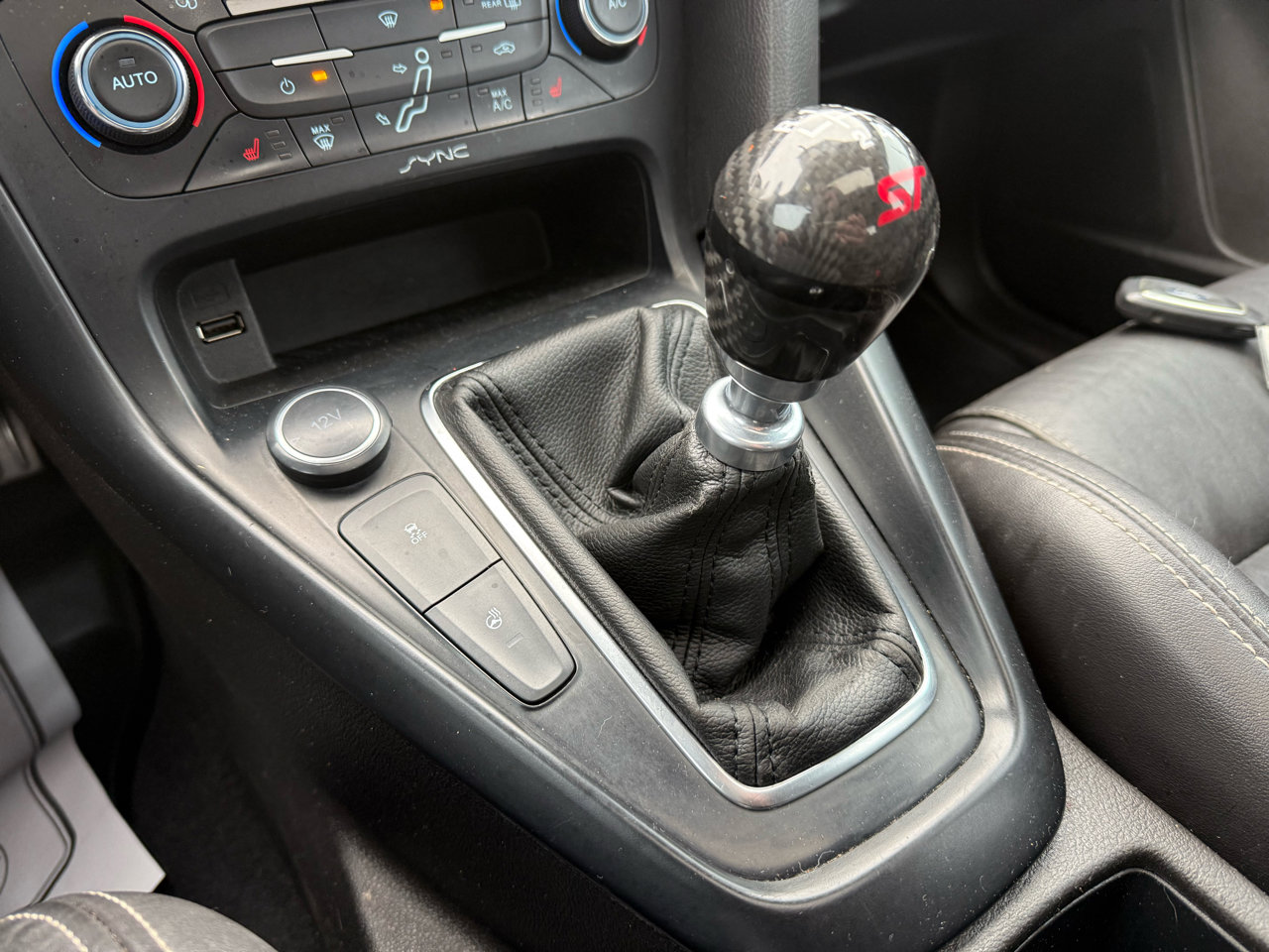 Used 2016 Ford Focus ST w/ Equipment Group 401A image 44