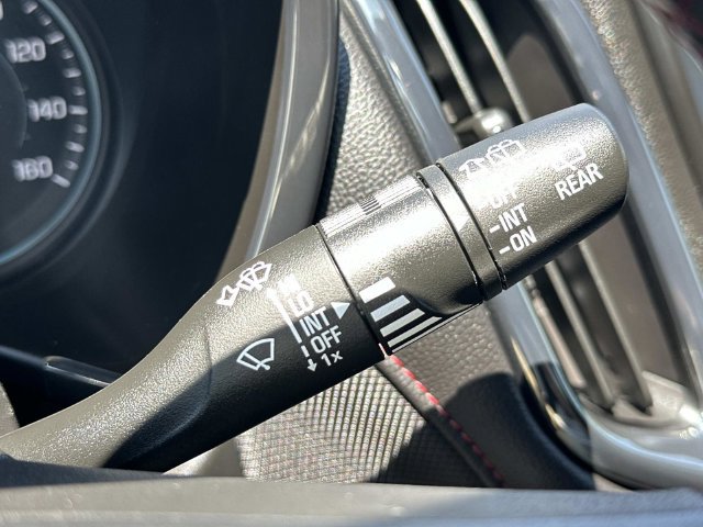 Used 2023 Chevrolet Equinox RS FWD image 26