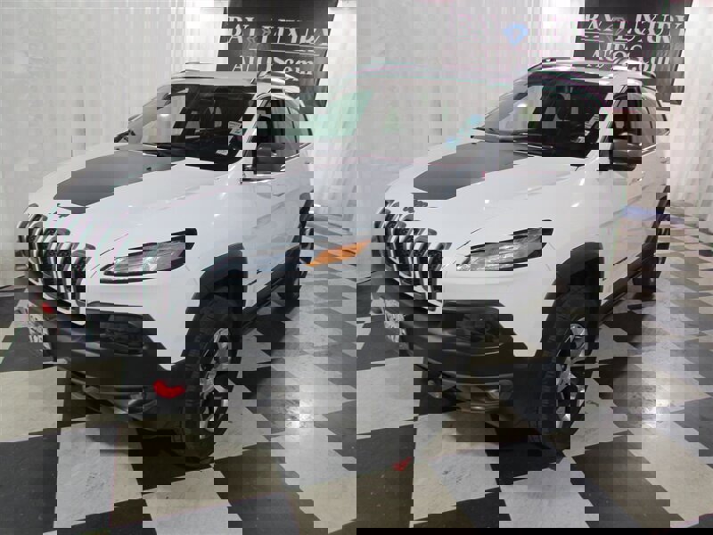 Used 2018 Jeep Cherokee Trailhawk