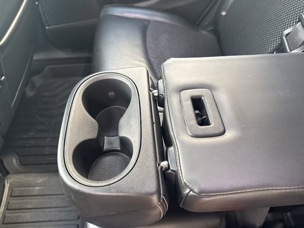 Used 2018 Dodge Journey Crossroad w/ Nav & Sun Group FWD image 30