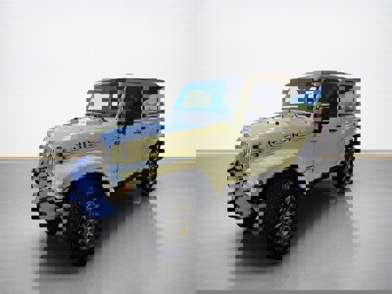 Used 2014 Jeep Wrangler Rubicon w/ Dual Top Group AWD/4WD image 8