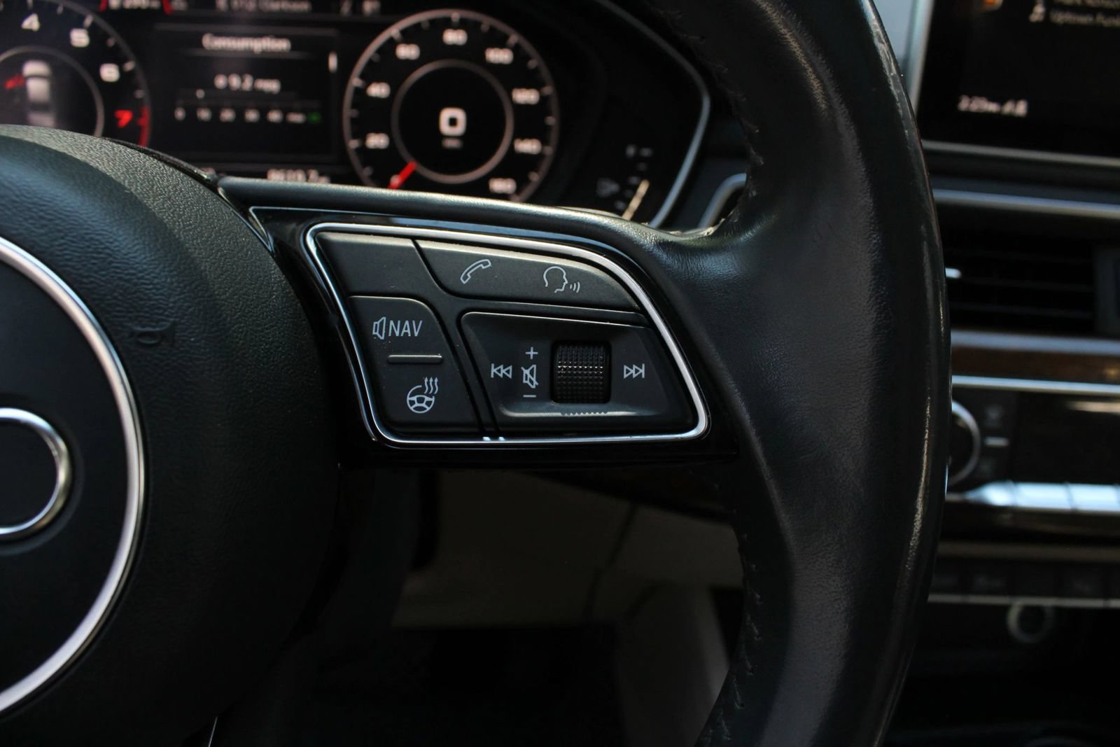 Used 2018 Audi A4 2.0T Premium Plus w/ Premium Plus Package AWD/4WD image 32