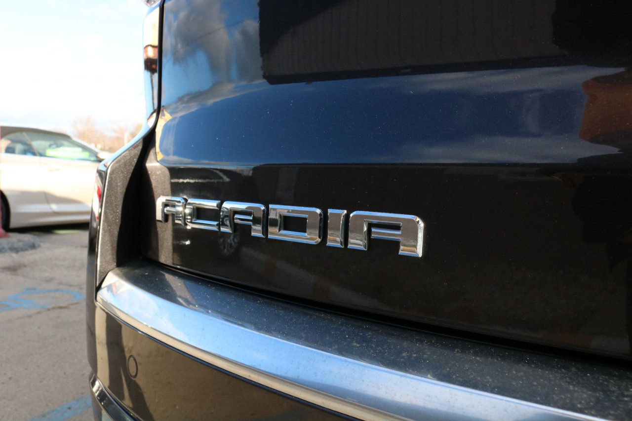 Used 2015 GMC Acadia Denali image 14