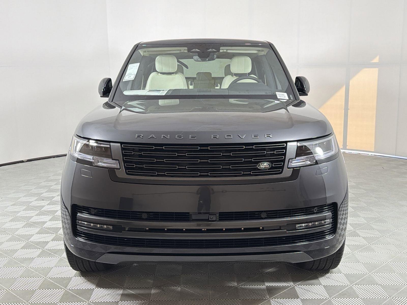 New 2025 Land Rover Range Rover SE image 8