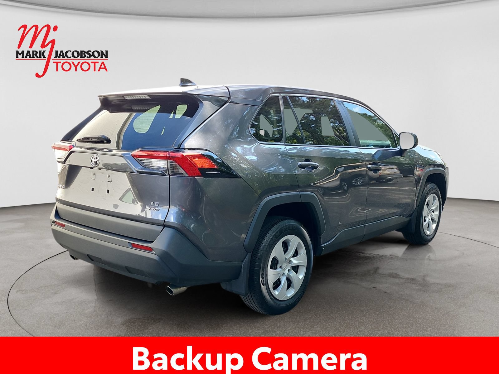 Used 2025 Toyota RAV4 LE AWD/4WD image 9