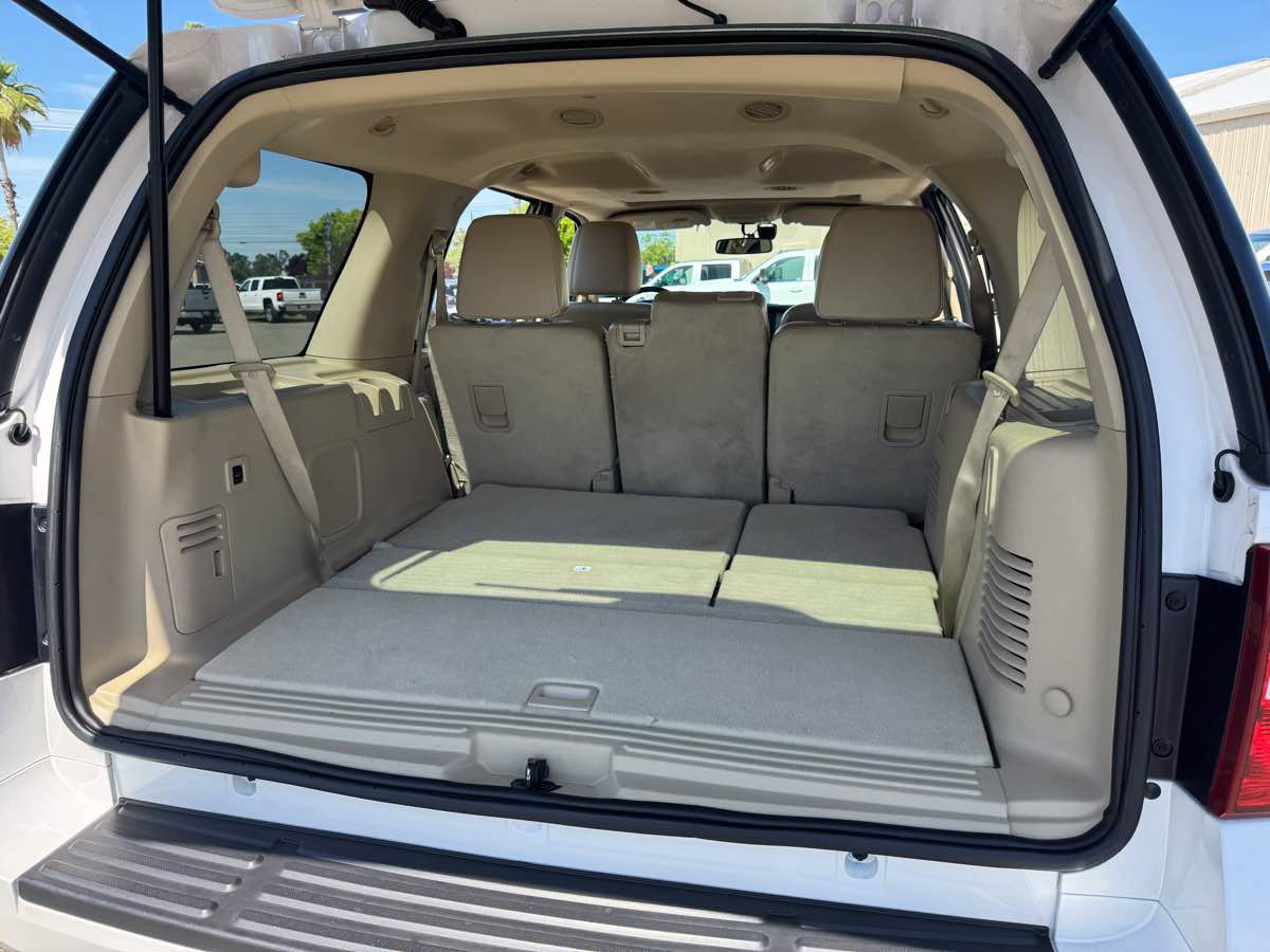 Used 2016 Ford Expedition Limited w/ Equipment Group 301A AWD/4WD image 21