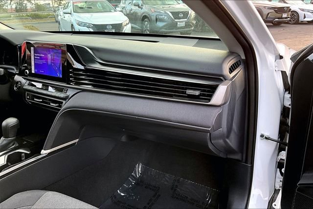 Used 2025 Toyota Camry LE image 26