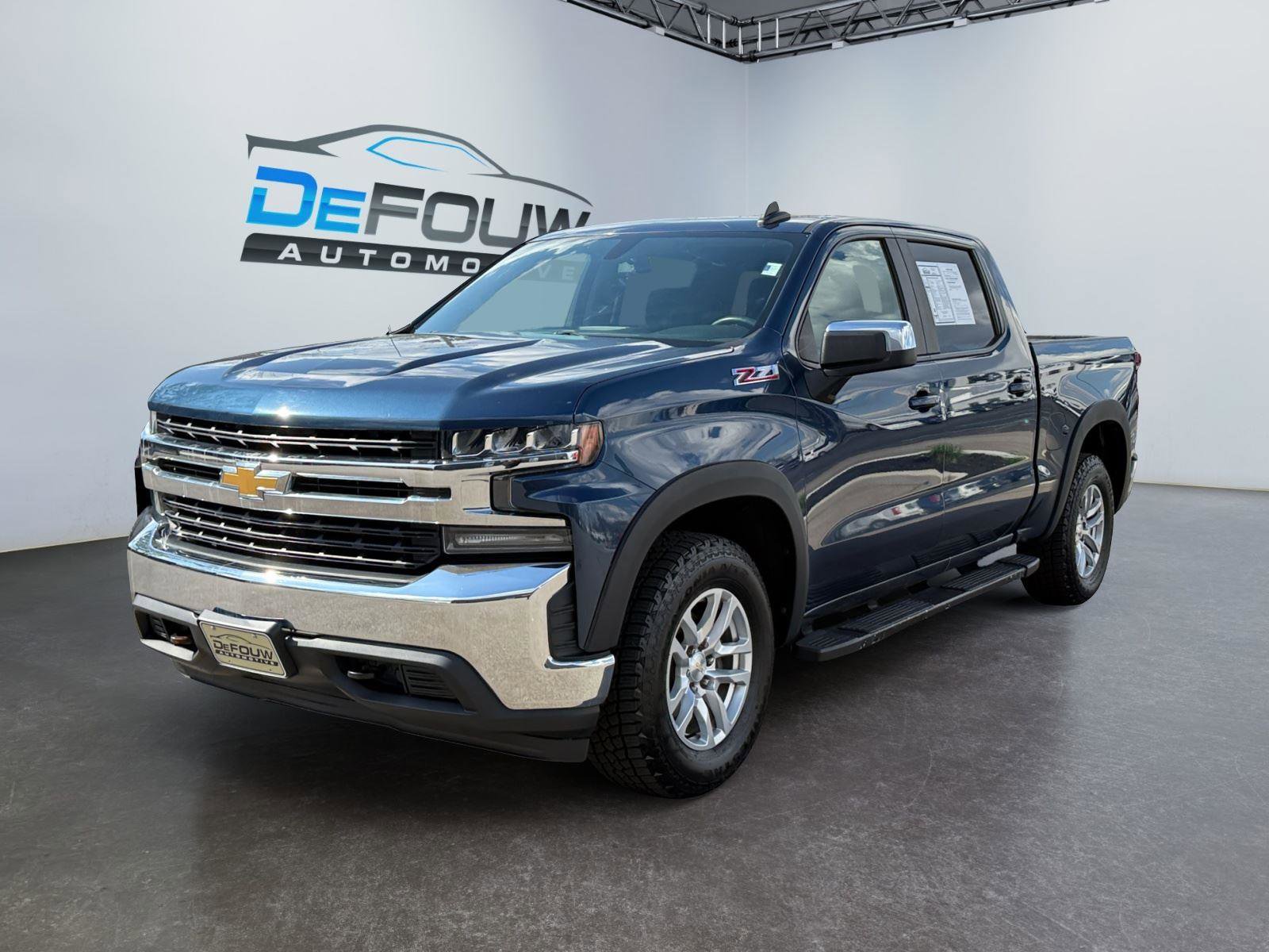 Used 2019 Chevrolet Silverado 1500 LT w/ Z71 Off-Road Package AWD/4WD image 7