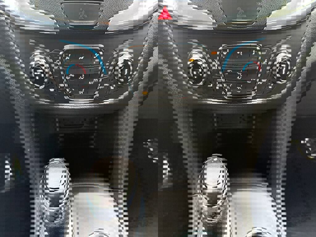 Used 2021 Chevrolet Equinox LT image 19