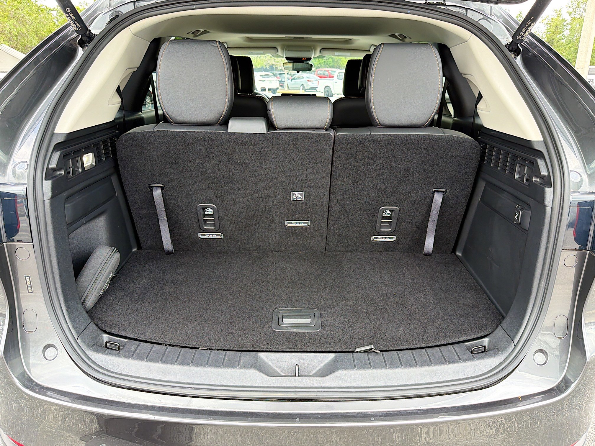 Used 2024 MAZDA CX-90 3.3 Turbo w/ Preferred Plus AWD/4WD image 11