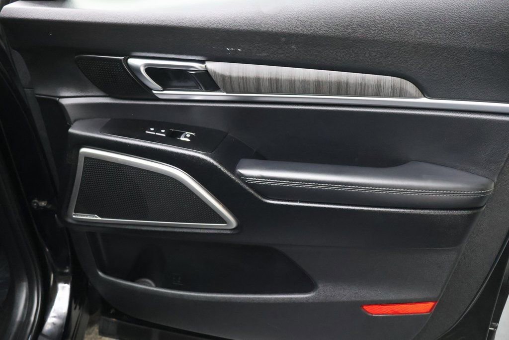 Used 2024 Kia Telluride EX image 12