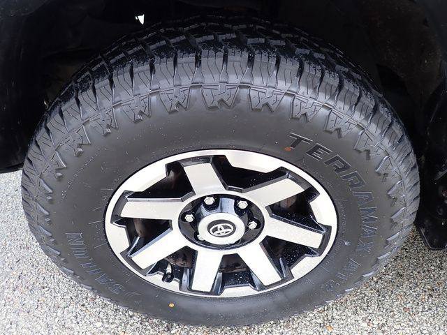 Certified 2019 Toyota 4Runner TRD Off-Road Premium AWD/4WD image 13