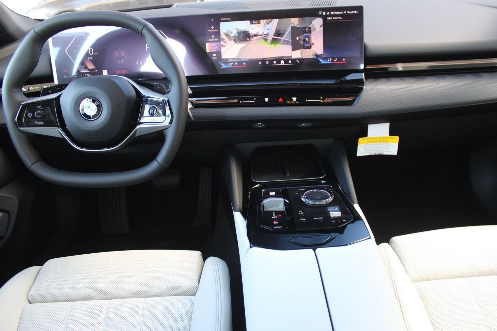 Used 2026 BMW 530i w/ Premium Package RWD image 16