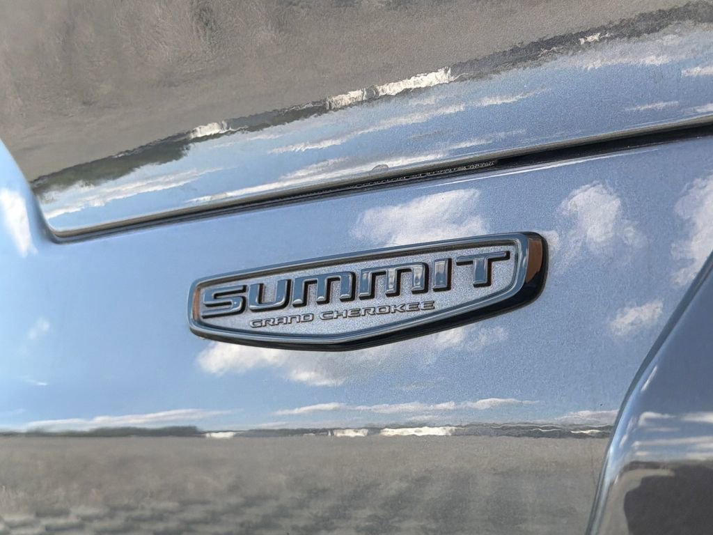 Used 2024 Jeep Grand Cherokee L Summit image 20