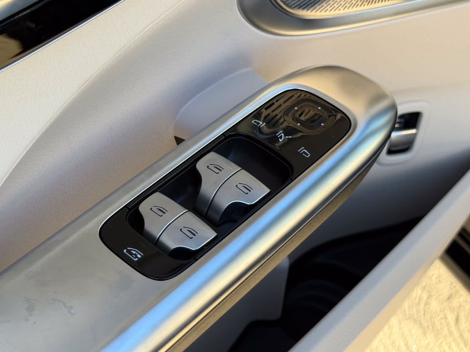 New 2026 Mercedes-Benz C 300 4MATIC Sedan image 16