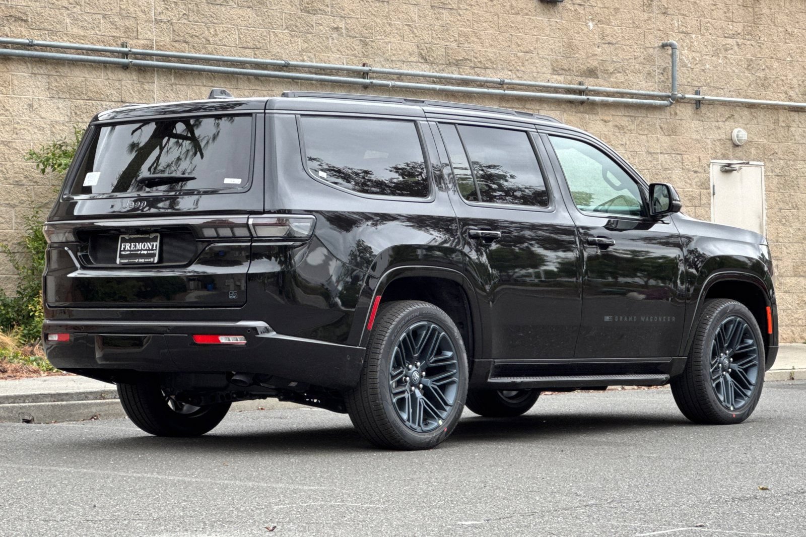 New 2026 Jeep Grand Wagoneer 4WD image 3