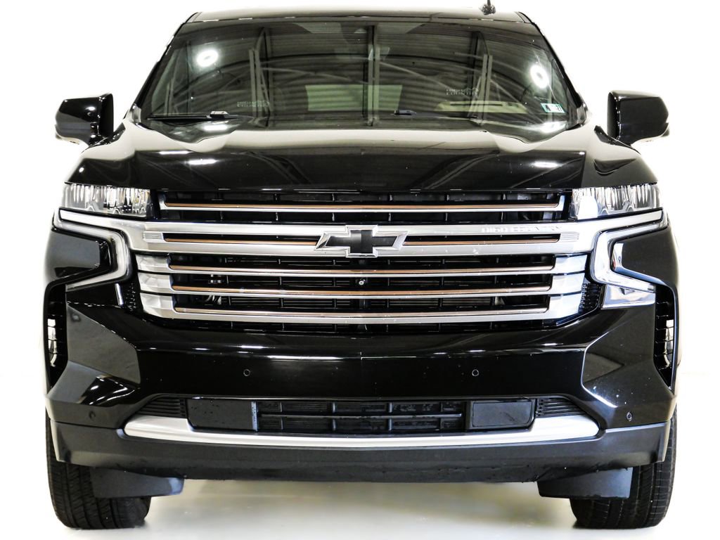 Used 2021 Chevrolet Tahoe High Country w/ Premium Package AWD/4WD image 2