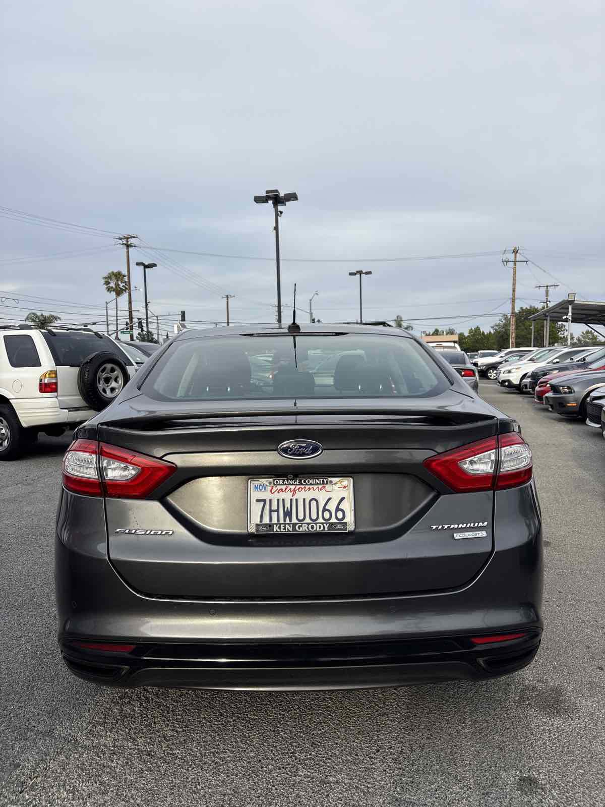 Used 2015 Ford Fusion Titanium FWD image 3