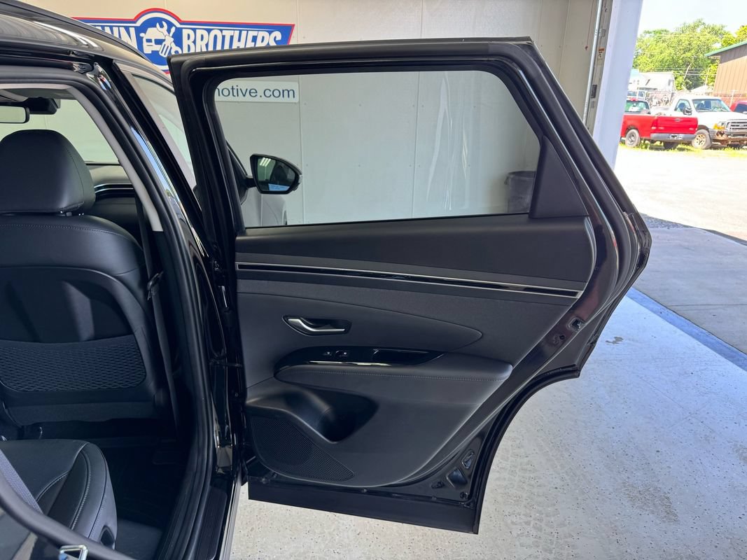 Used 2023 Hyundai Tucson Limited w/ Cargo Package AWD/4WD image 26