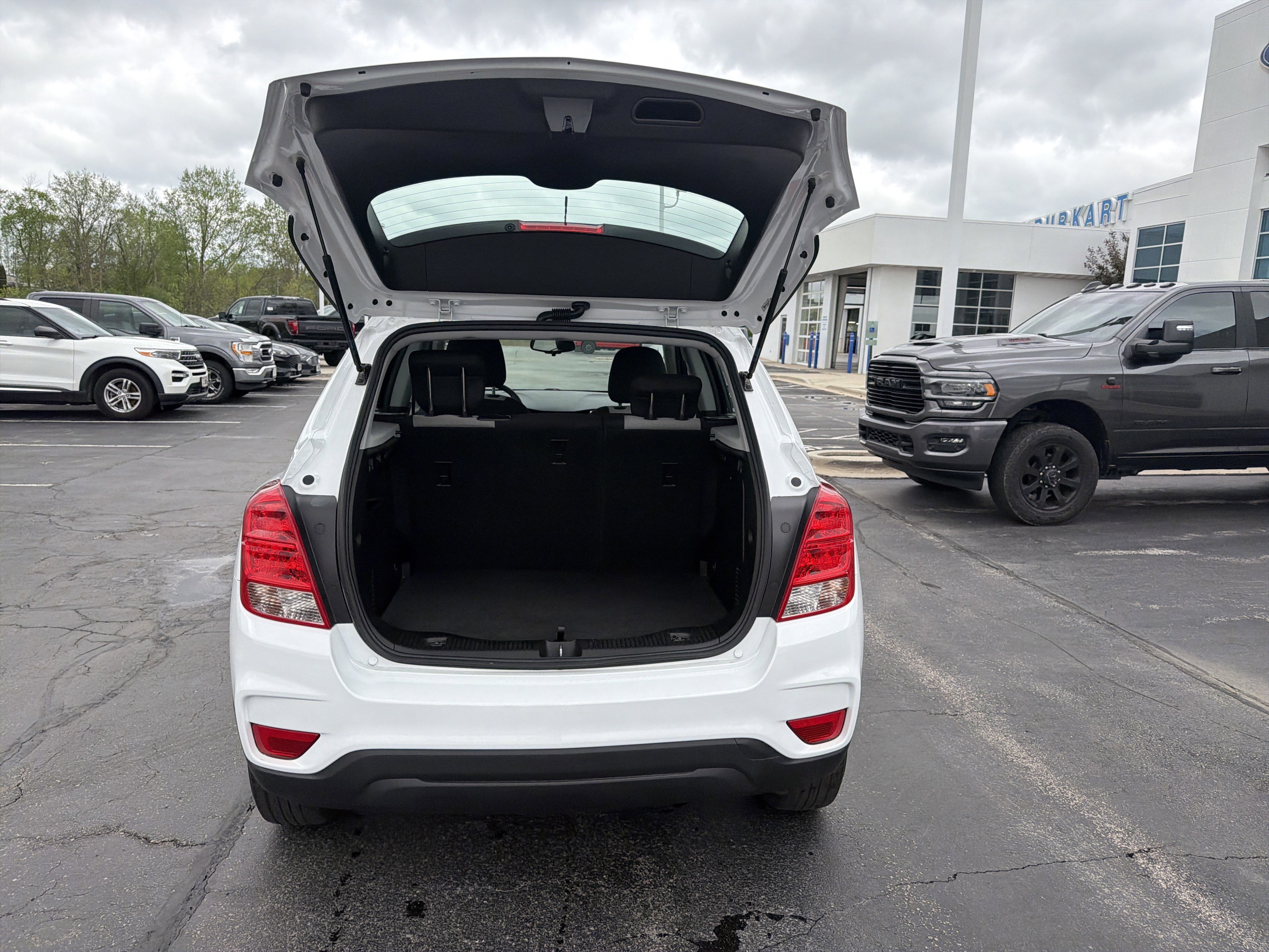 Used 2017 Chevrolet Trax LS AWD/4WD image 12
