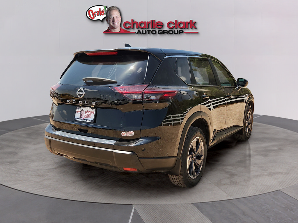 Used 2026 Nissan Rogue SV FWD image 5